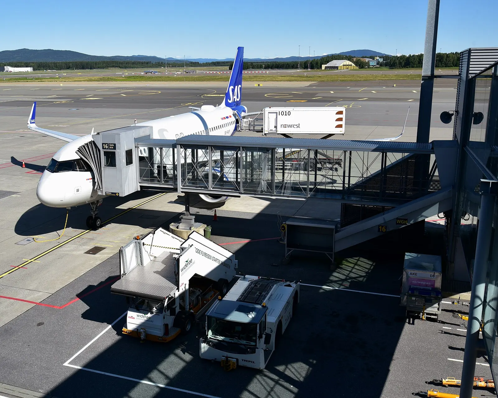 Scandinavian Airlines Airbus A320-251N SE-RUF Gunnar Viking laying over at Oslo Airport, Gardermoen (OSL/ENGM), near Oslo, Norway, prior to departing for Ålesund Airport, Vigra (AES/ENAL), Norway, as SK1321