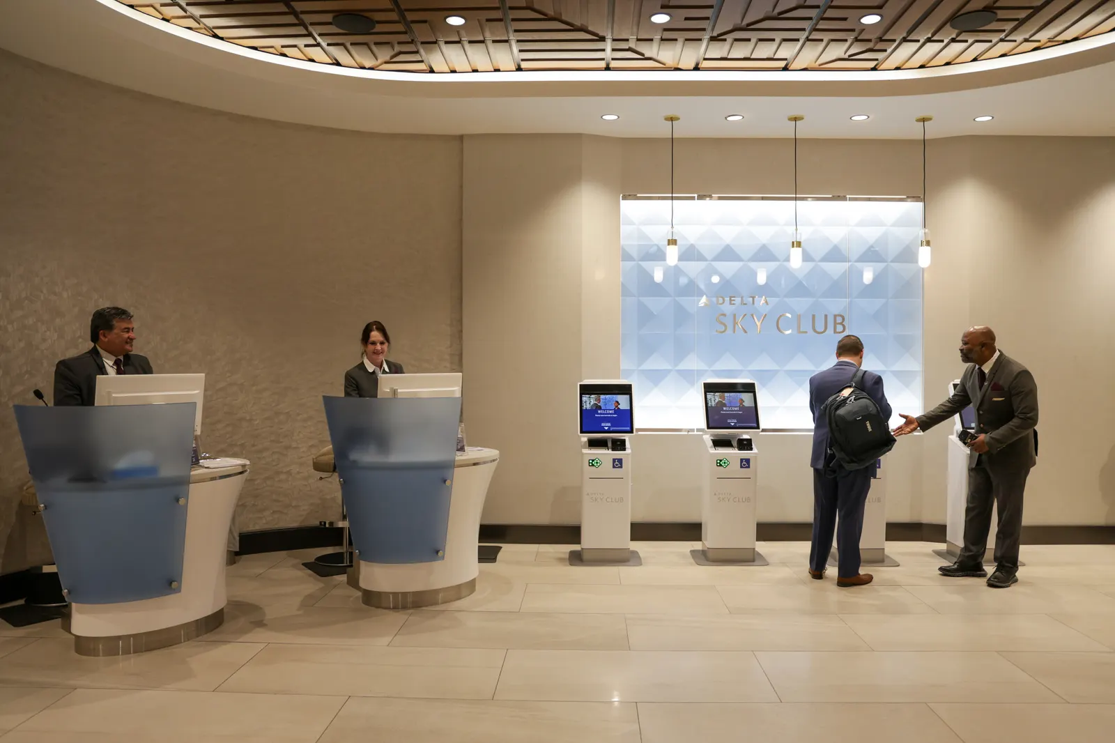 Interior vista of the Delta Sky Club near Gate C37 at Atlanta (ATL).