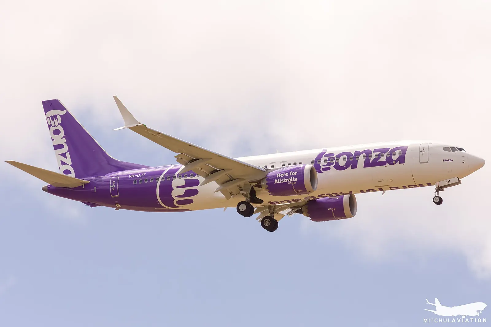 Operator: Bonza (AB/BNZ) – Australia Aircraft: Boeing 737-MAX 8 – VH-UJT MSN: 62533 – Delivered: Sep 2019 No Flight Number Callsign: BNZ8105 – Bonza Eight One Zero Five Date: 09/12/2022 Route: Sunshine Coast Airport (MCY/YBSU) – Avalon Airport (AVV/YMAV) © Mitchell R Hope
