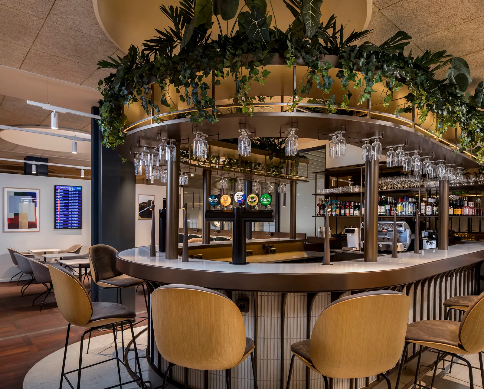 Bar in the Aspire Lounge at Copenhagen Airport (CPH).