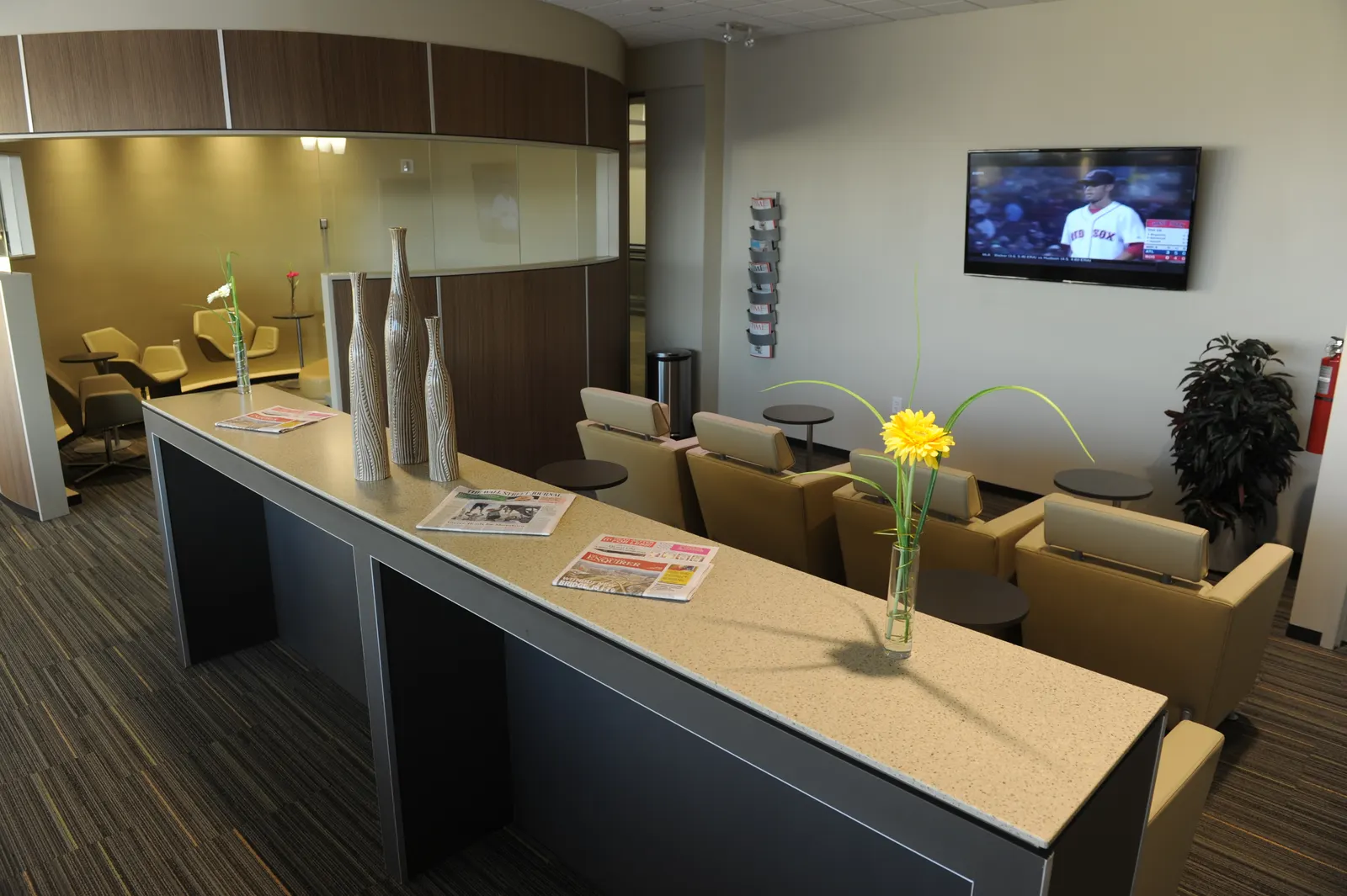 Lounge overview in The Club CVG at Cincinnati/Northern Kentucky (CVG).