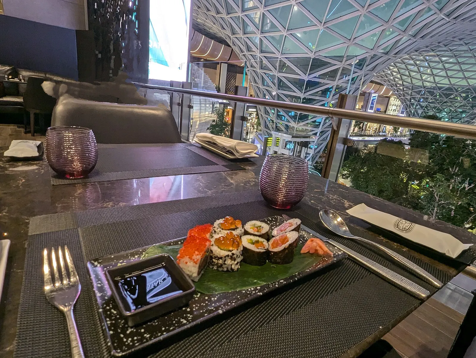 Made-to-order sushi served at Al Mourjan Business Lounge – The Garden in Doha.