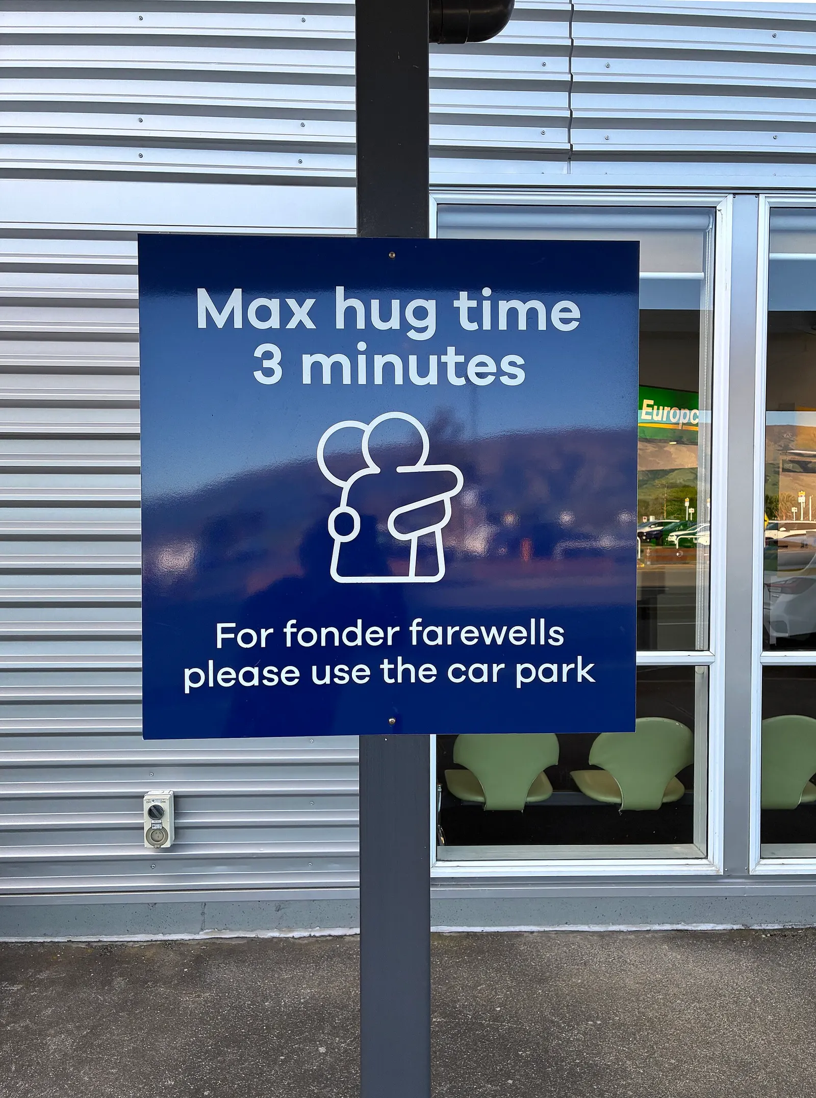 parking sign at Dunedin International Airport