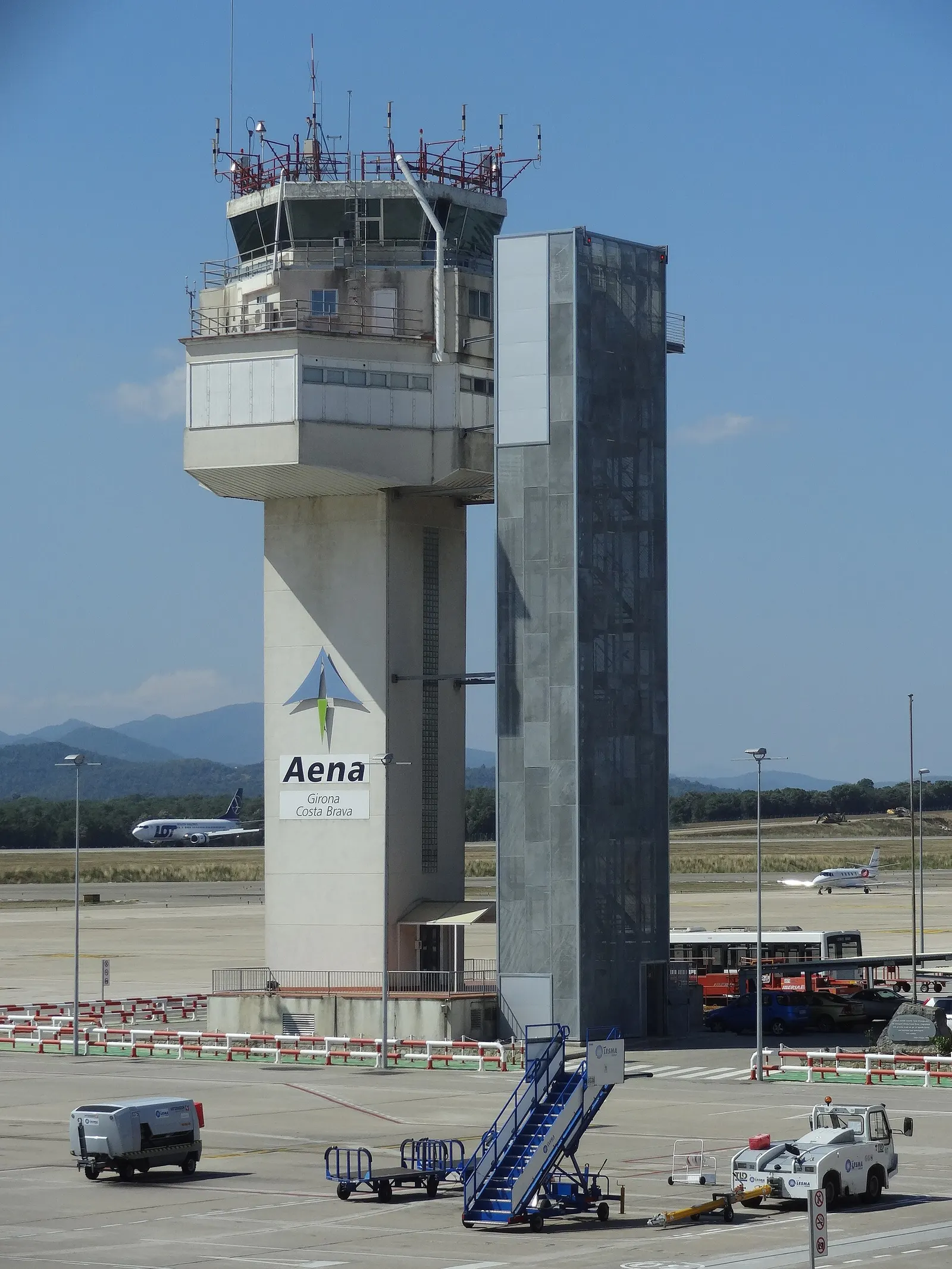 Girona-Costa Brava Airport, Tower