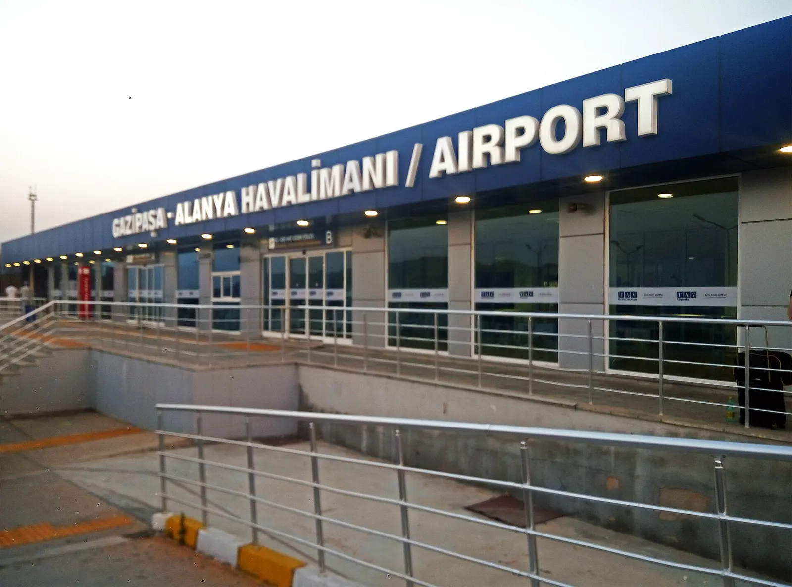 Landside face of the Gazipaşa-Alanya Airport passenger terminal