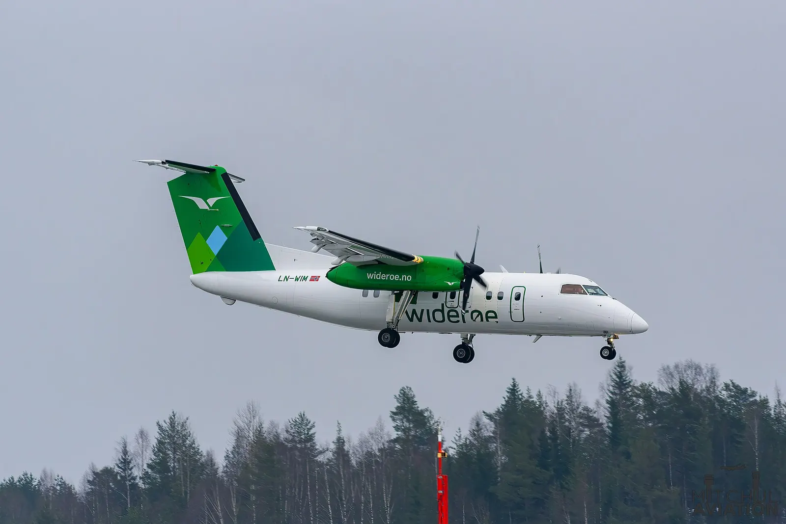 Operator: Widerøe (WF/WIF | 'Wideroe') - Norway Aircraft: De Havilland Canada DHC-8-100 Dash 8 / 8Q – LN-WIM MSN: 403 – Delivered: May 1995 Flight Number: WF170 Callsign: WIF170 – Wideroe One Seventy Date: 08/03/2026 Route: Ørsta-Volda Airport, Hovden (HOV/ENOV) – Oslo Gardermoen Airport (OSL/ENGM)