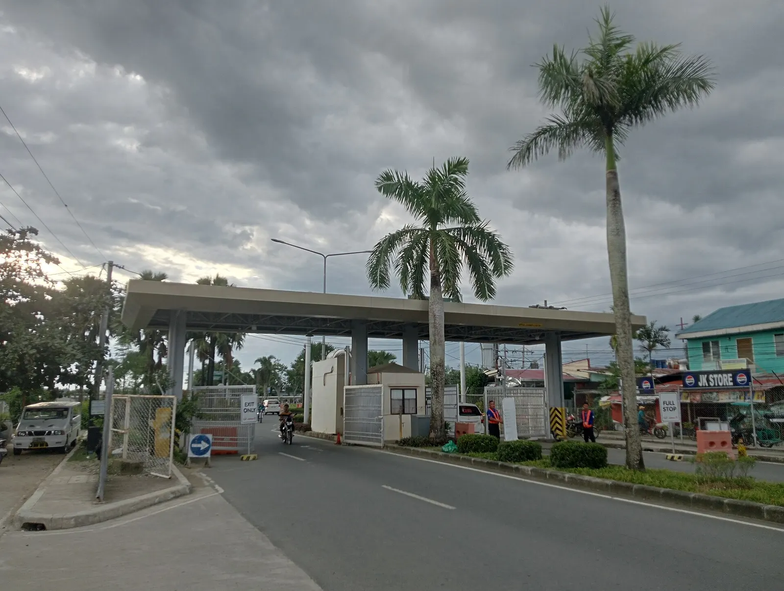 Iloilo Airport Gate, Aug 2024.