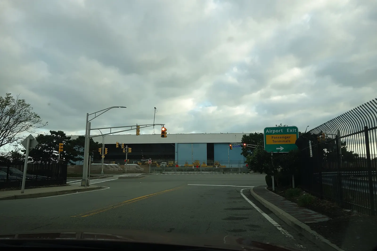Looking at American Airlines Hangar 10 across from the Federal Circle AirTrain station at the north end of John F. Kennedy International Airport, on Cargo Service Road east of Federal Circle near South Ozone Park, Queens.