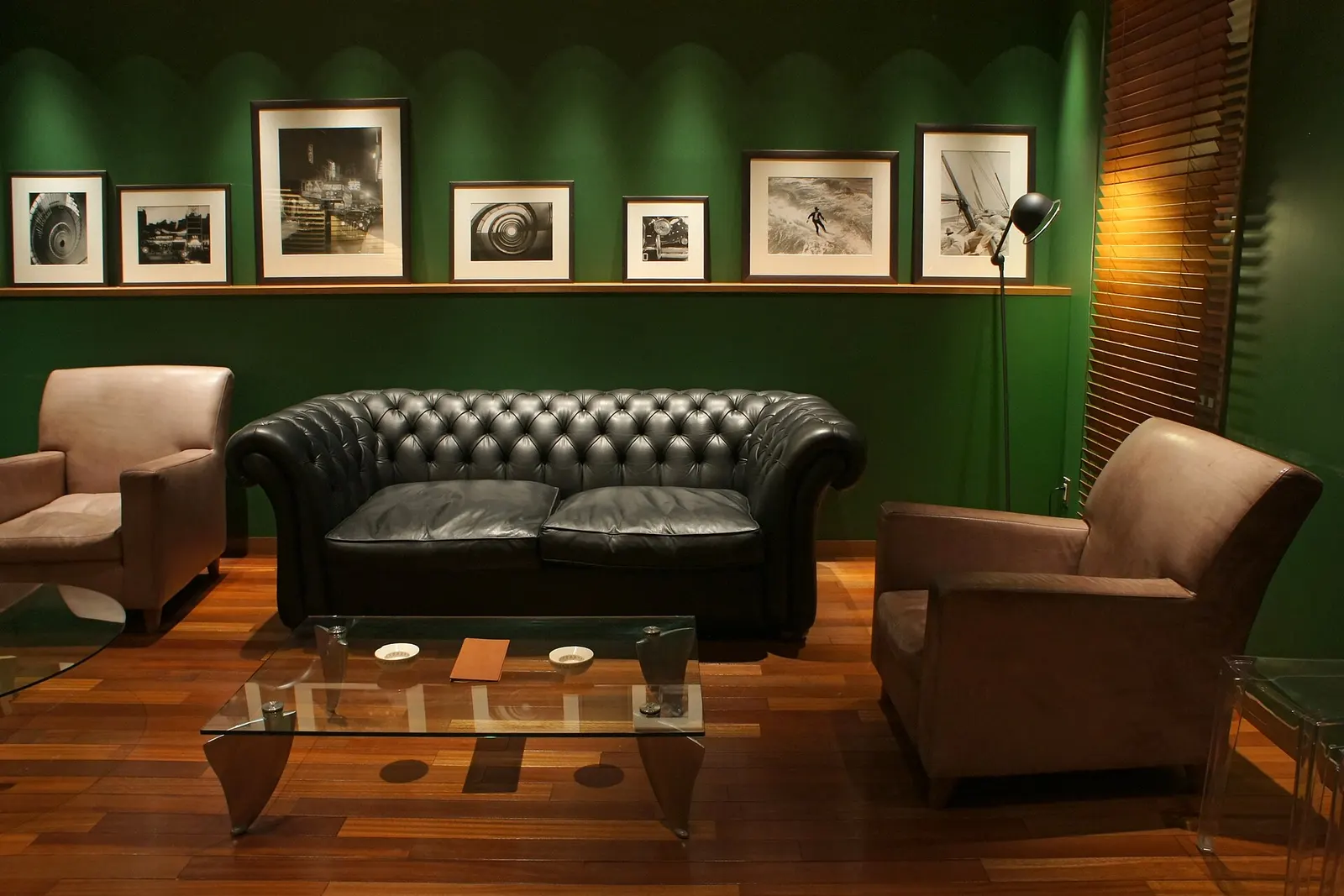 Interior view of the KANKU Lounge Club Lounge at Kansai International Airport.