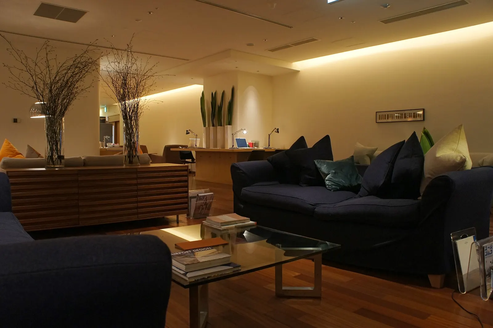 Interior view of the KANKU Lounge Club Lounge at Kansai International Airport.