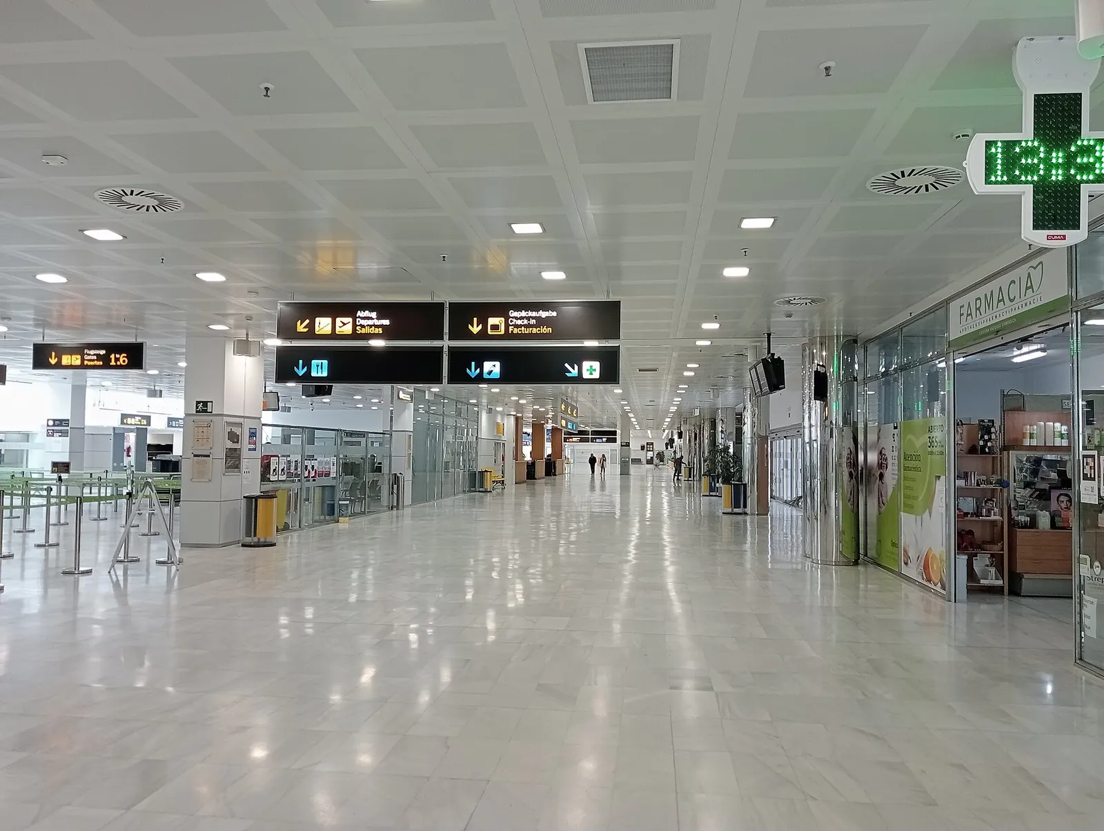 Interior of the Almería Airport terminal