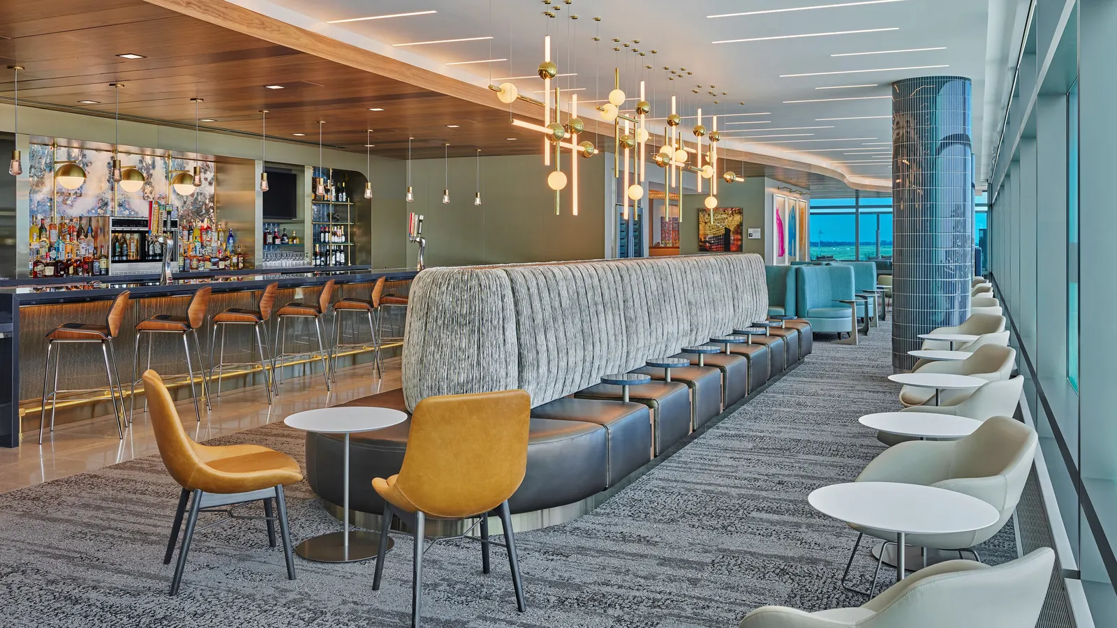 Main lounge with Sky Deck views in the Delta Sky Club at Kansas City (MCI).