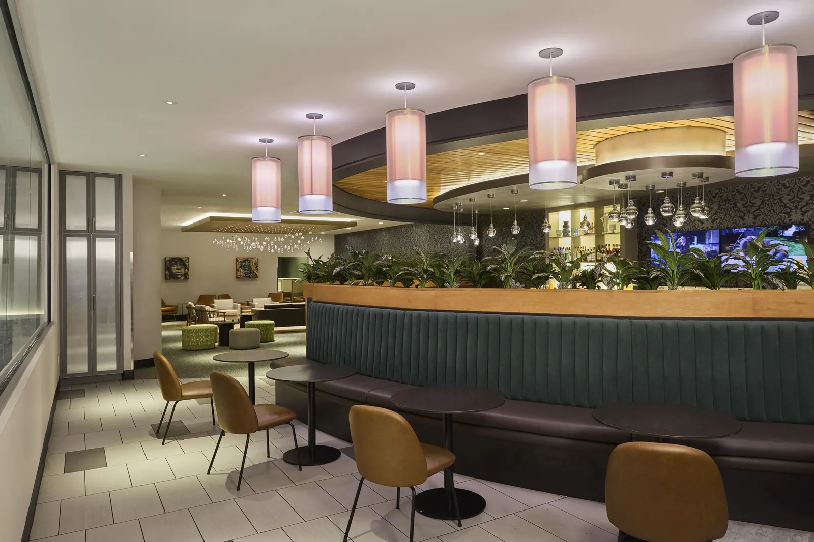 Buffet and dining in The Club MSY at New Orleans (MSY).