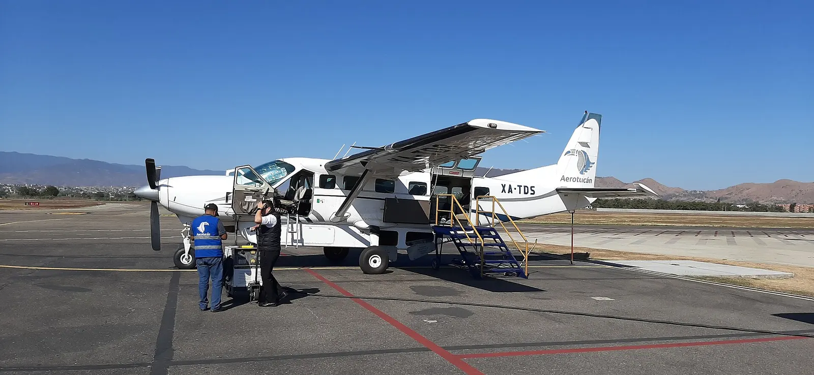 Other view of Oaxaca / Xoxocotlán International Airport (OAX) — Aerotucan Cessna 208B grand Caravan at Xoxocotlan International Airport.