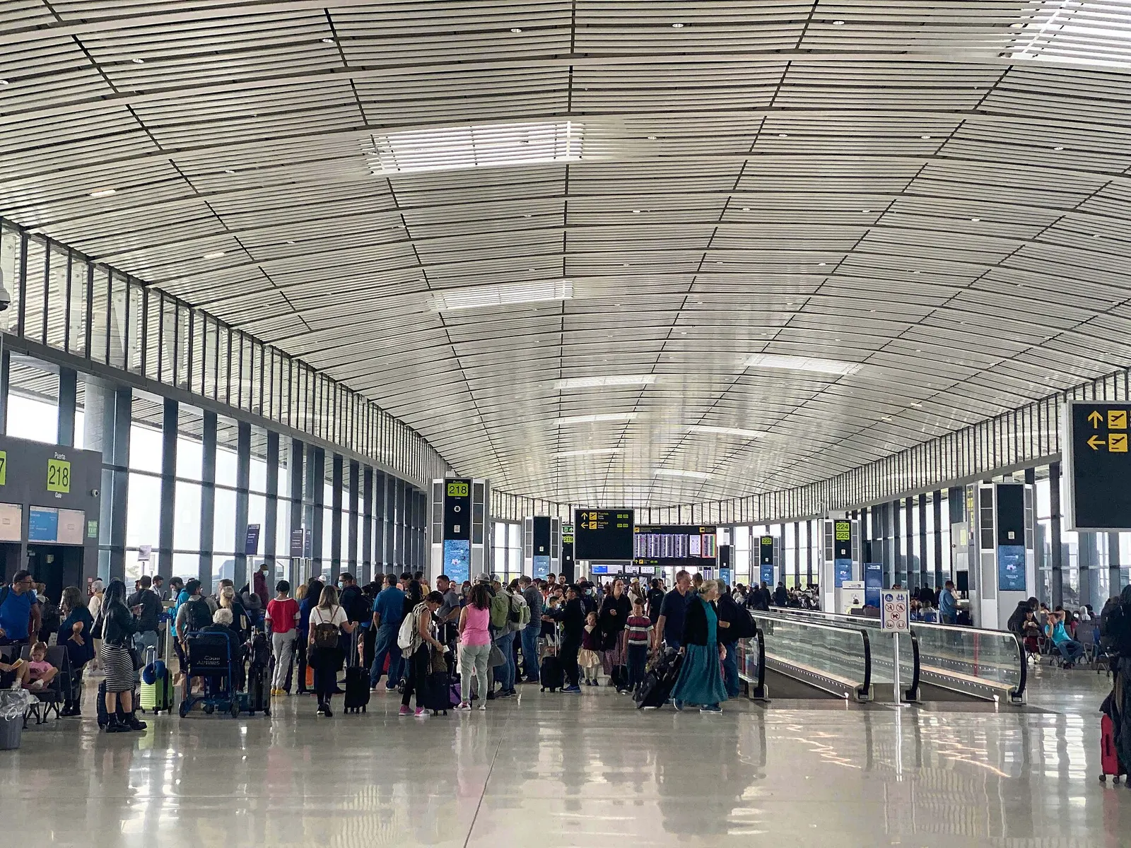 Departure gates area in the new Terminal 2 at Tocumen International Airport