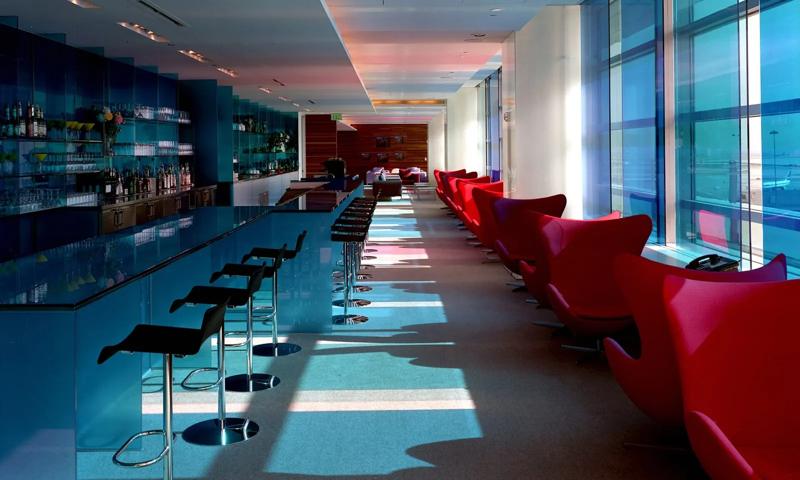 Virgin Atlantic Airways Clubhouse, San Francisco International Airport. Designed by Eight Inc. Photographed by Timothy Hursley.