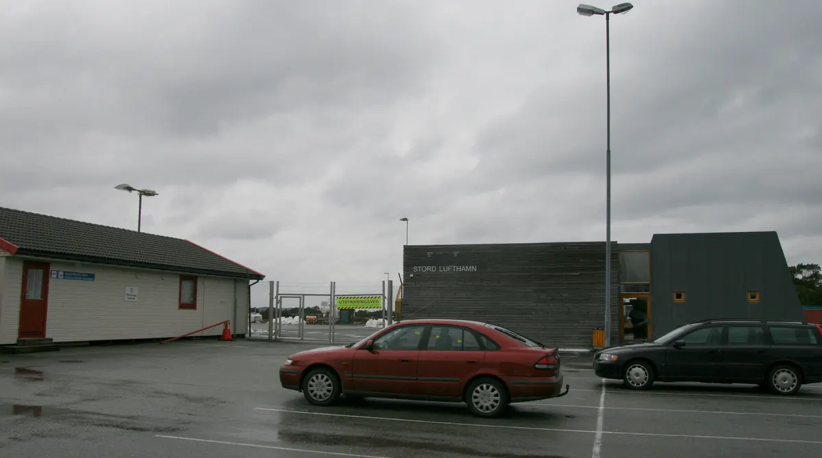 Stord Airport, Sørstokken — the passenger terminal and apron.