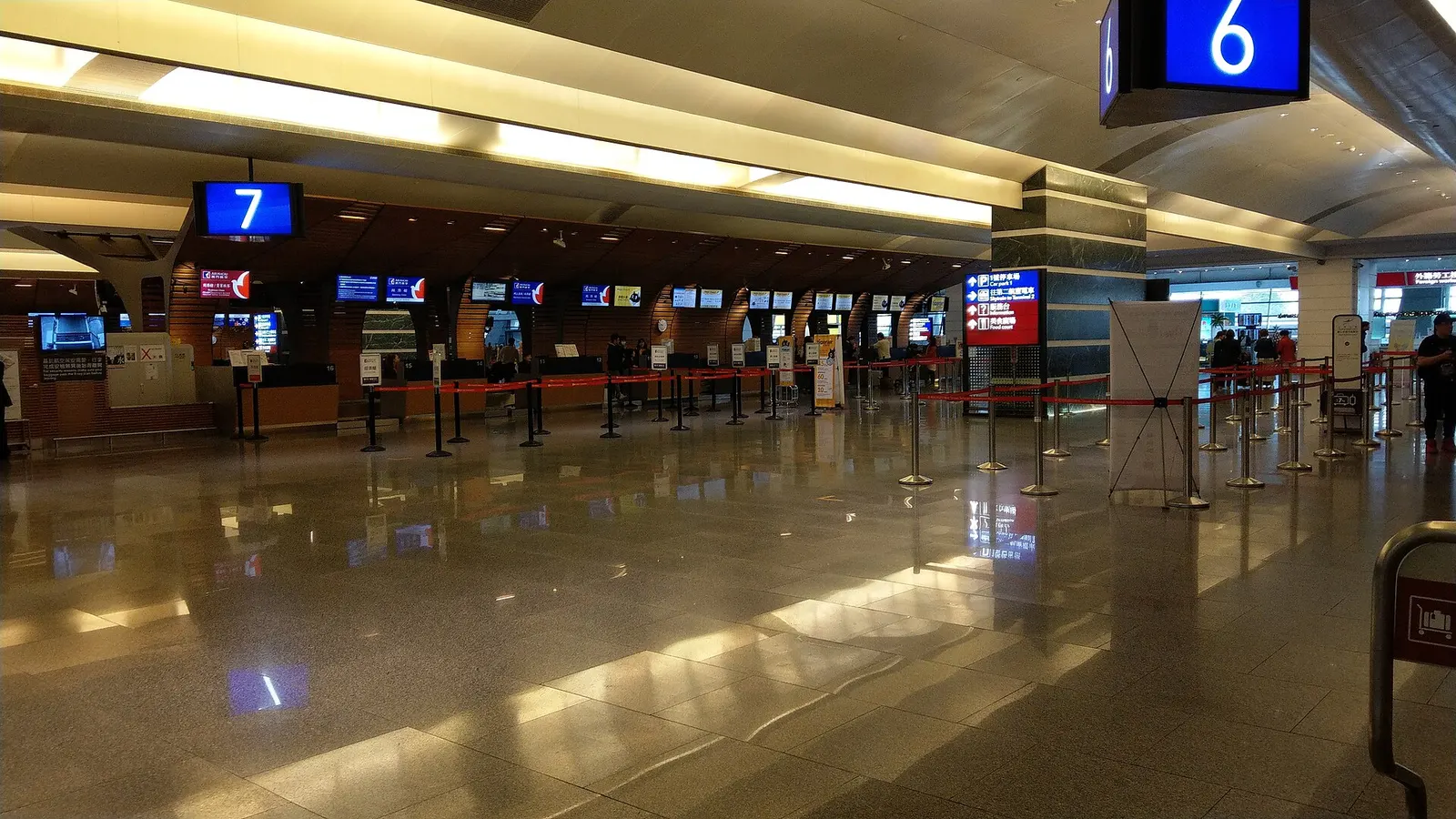 Counter No. 7, Departure Hall, Terminal 1, Taiwan Taoyuan International Airport.