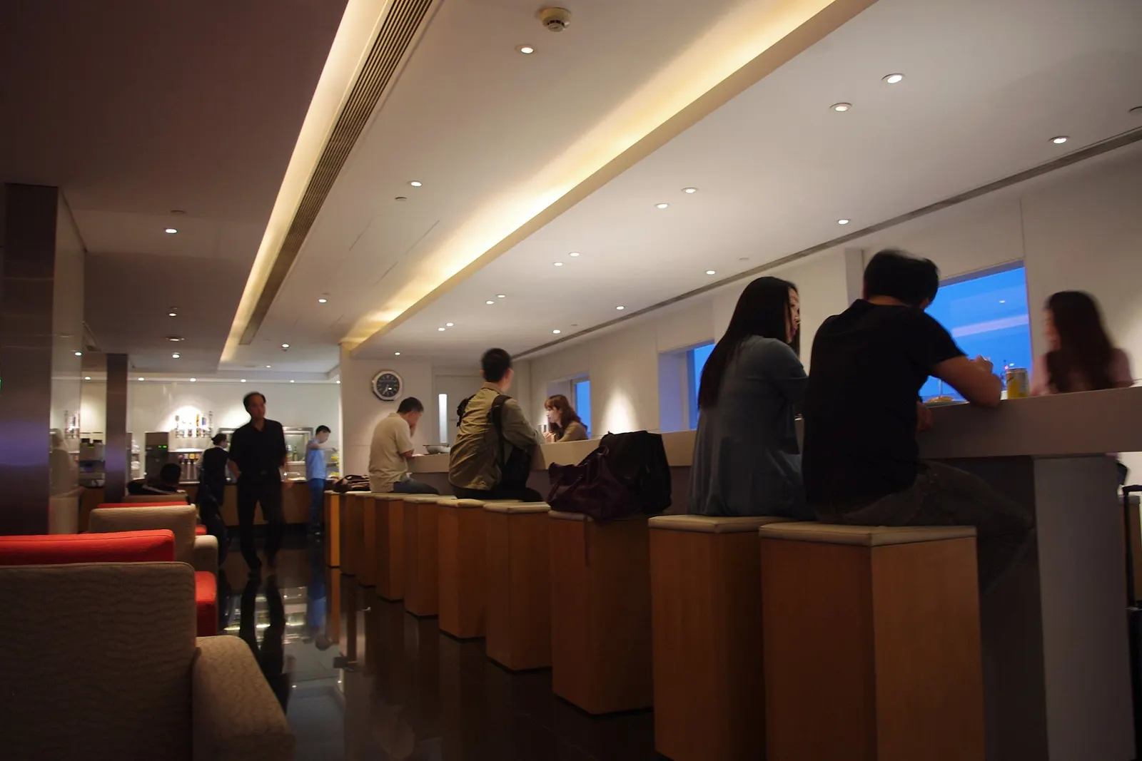 Interior view of the Cathay Pacific Business Class Lounge at Taiwan Taoyuan Airport.